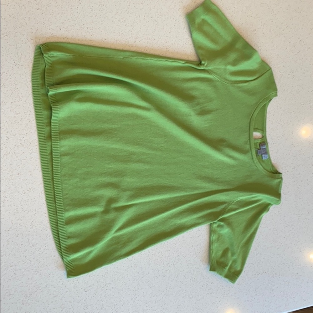 short sleeve shirt